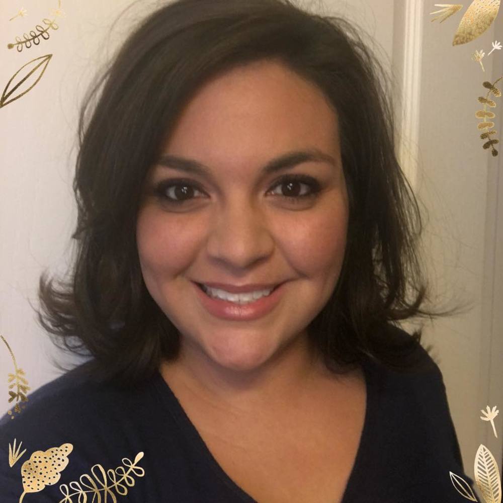 Meet your Posher, Larissa